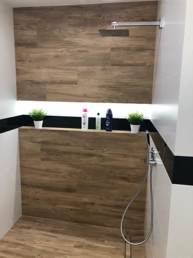 Klimatyzowany Apartament Roma Z Garazem Podziemnym كيلتشي المظهر الخارجي الصورة